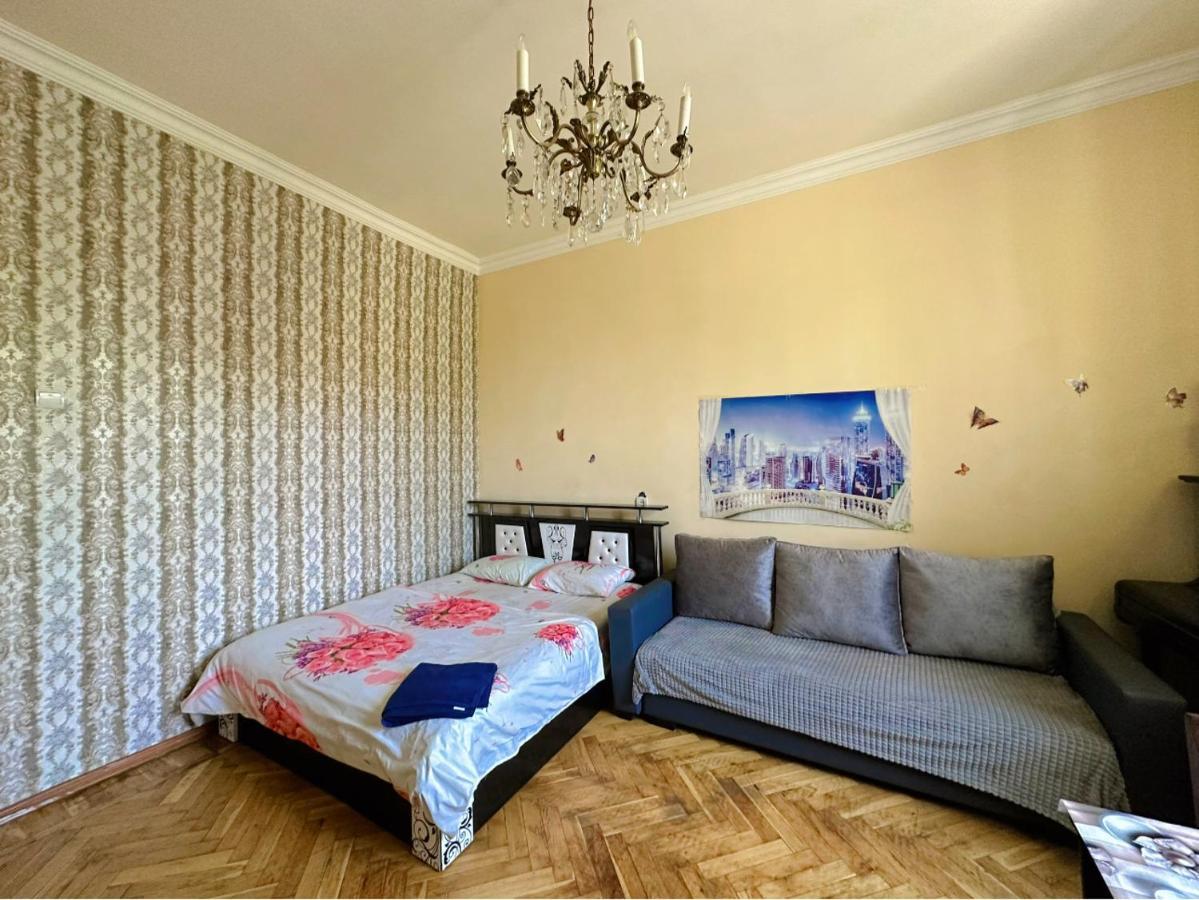 Karson Guest House And Tours Єреван Екстер'єр фото